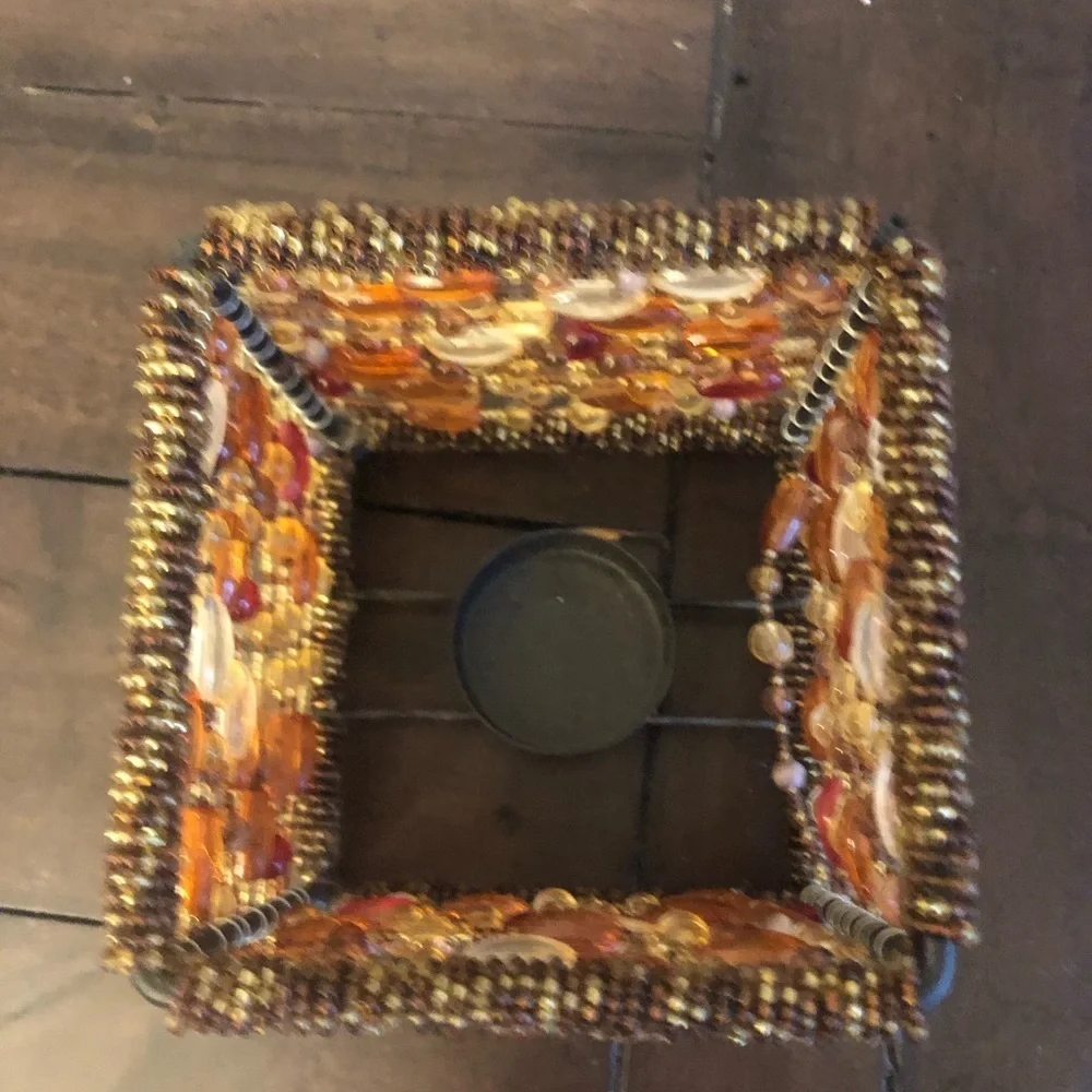 Beaded tea light holder